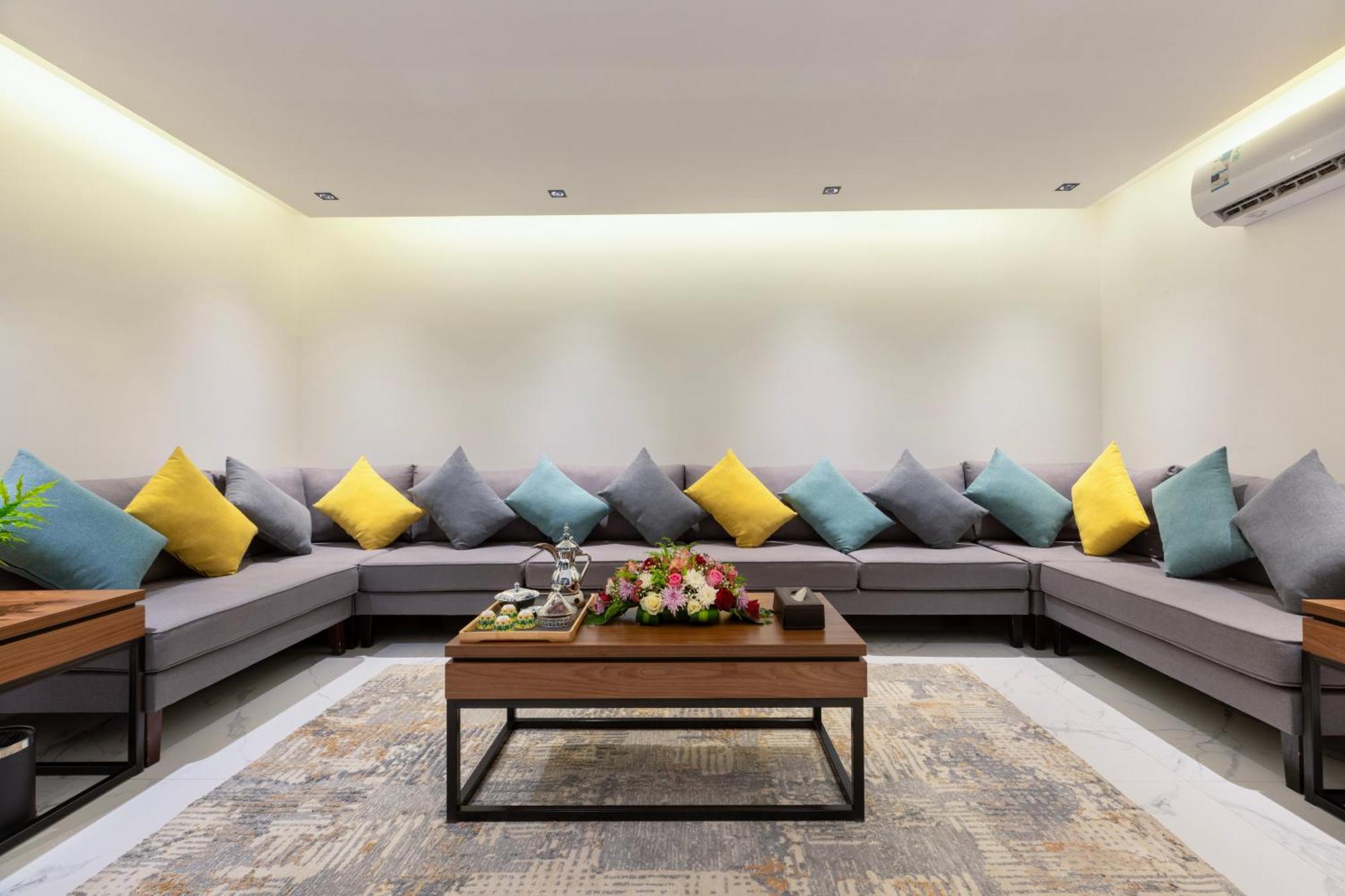 Q Hotel Resorts -Эр-Рияд Экстерьер фото